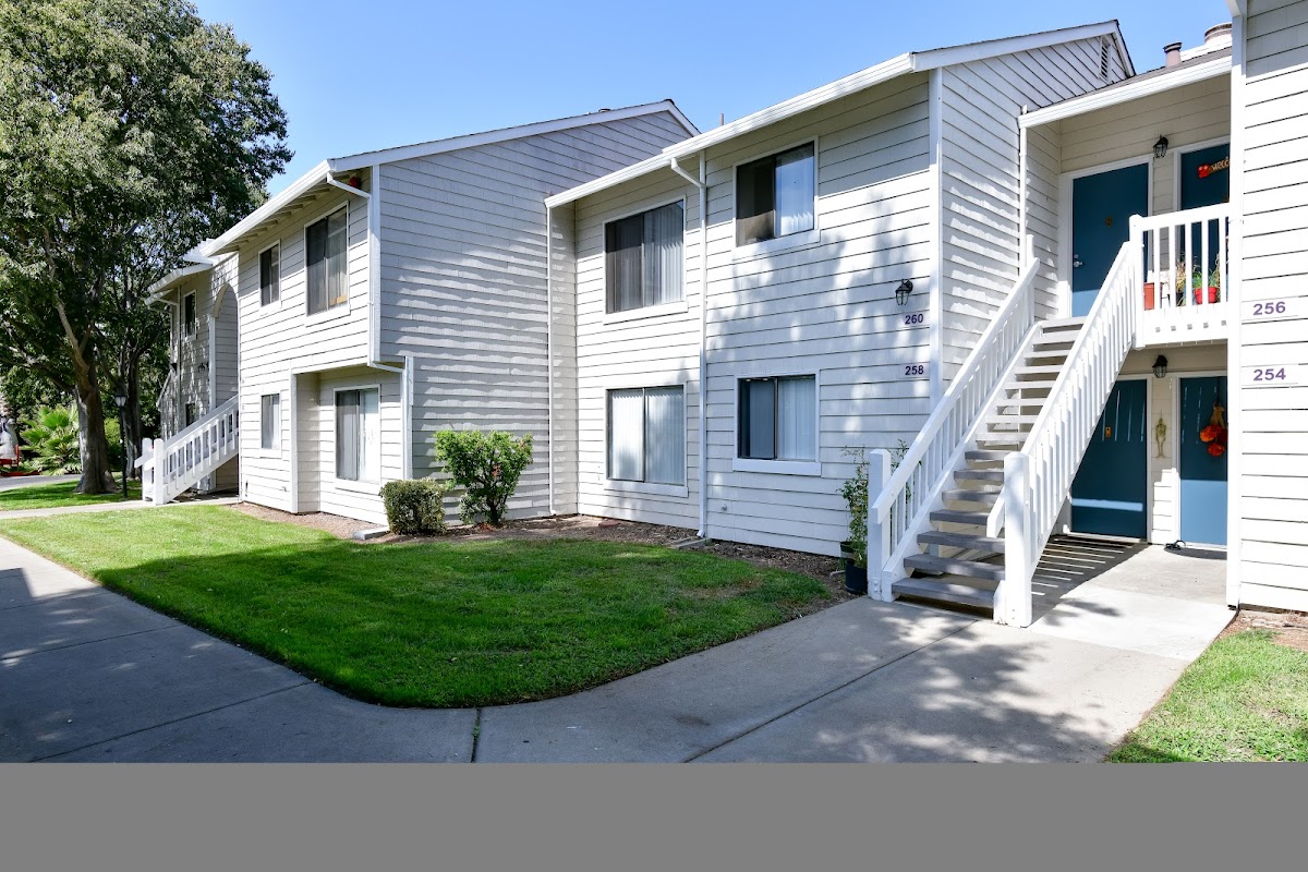 The Crossing at Arroyo Trail apartments in Livermore, CA
