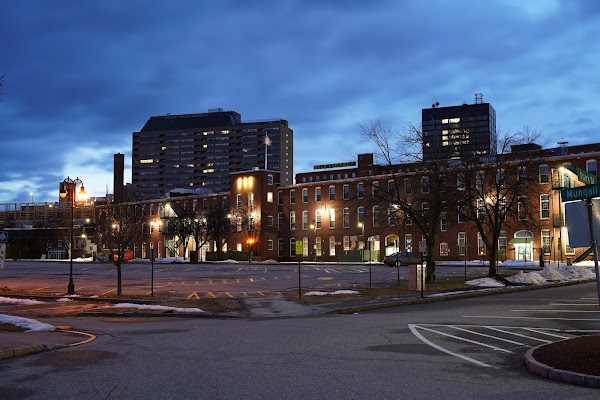 Wall Street Tower apartments in Manchester, NH