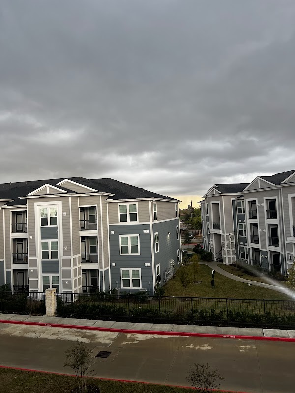 Smart Living Allen Genoa apartments in Pasadena, TX
