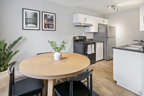 Irwin Park apartments in Kent, WA