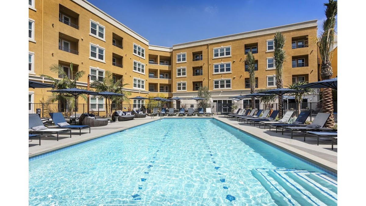 Lex CTR City apartments in Anaheim, CA