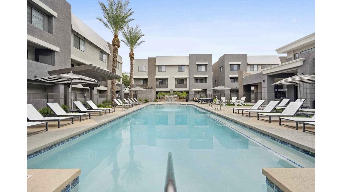 Zone Westgate apartments in Peoria, AZ