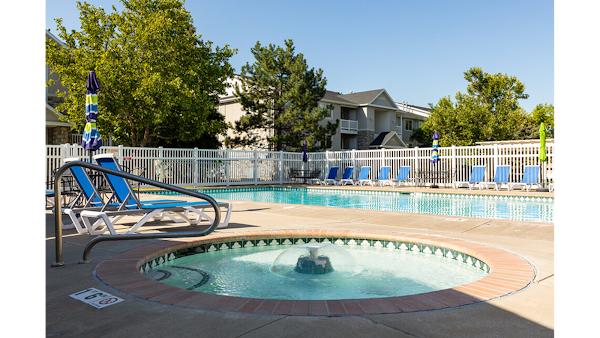 Wingpointe apartments in Layton, UT