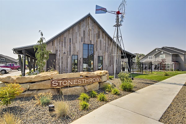Stonesthrow Townhomes & Cottages apartments in Meridian, ID