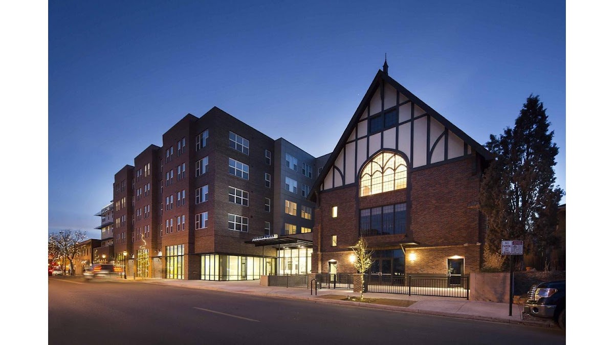 Highlands 32 apartments in Lakewood, CO