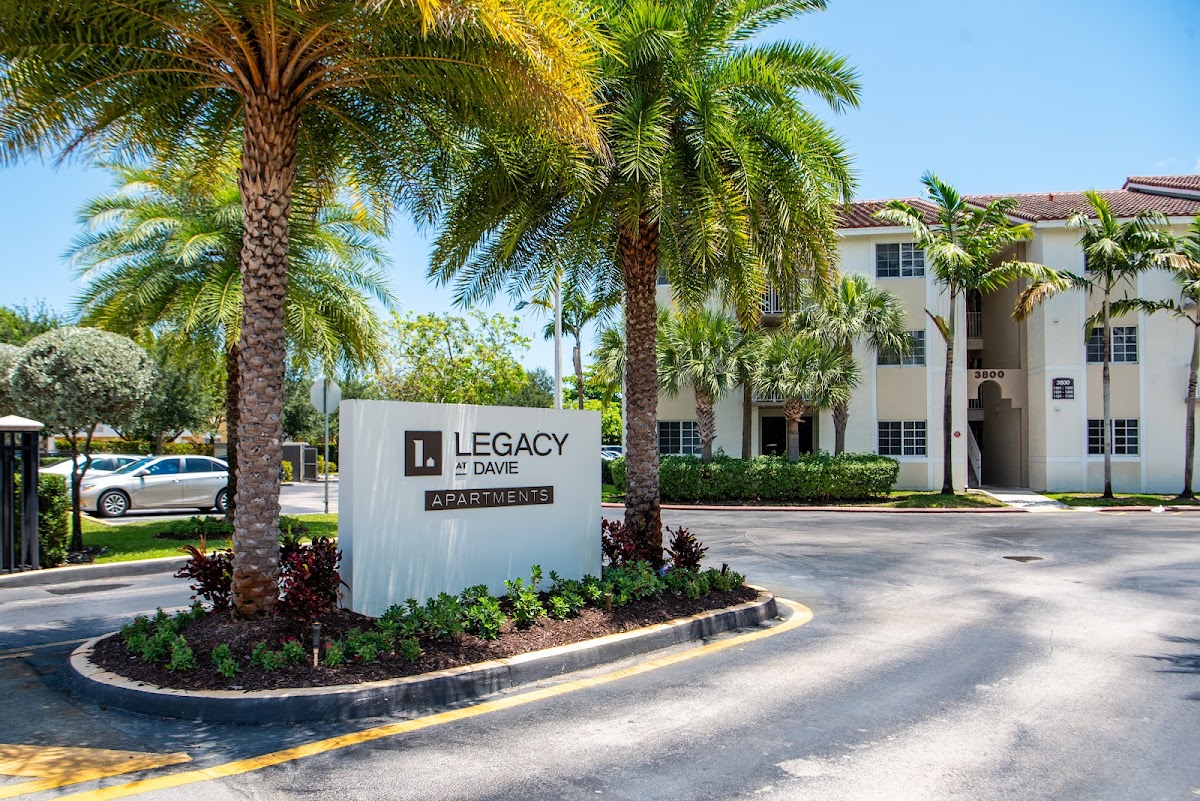 Legacy at Davie apartments in Hollywood, FL