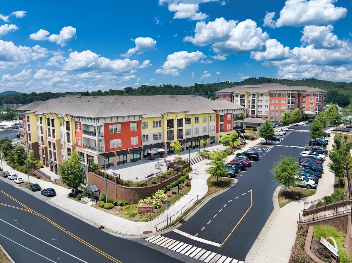 The District apartments in Asheville, NC