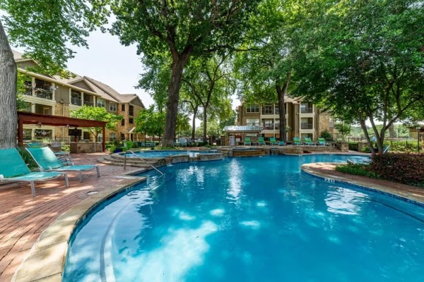 Marquis at Bellaire Ranch apartments in Dallas, TX
