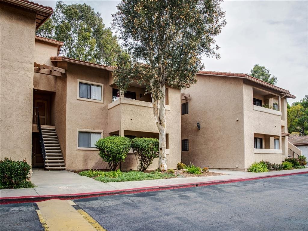 River Oaks Apartment Homes apartments in Oceanside, CA