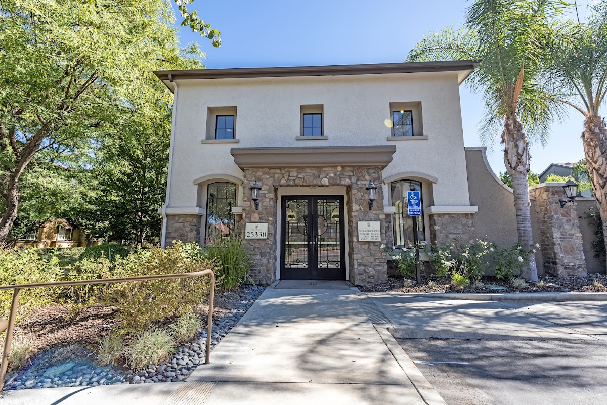 Links at Westridge apartments in Valencia, CA