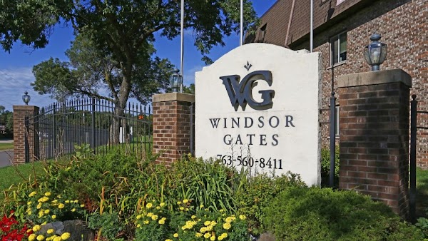Windsor Gates apartments in Brooklyn Park, MN