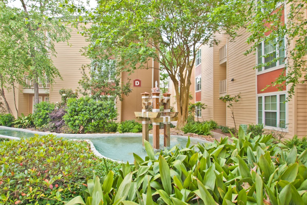 Willow Creek apartments in River Ridge, LA