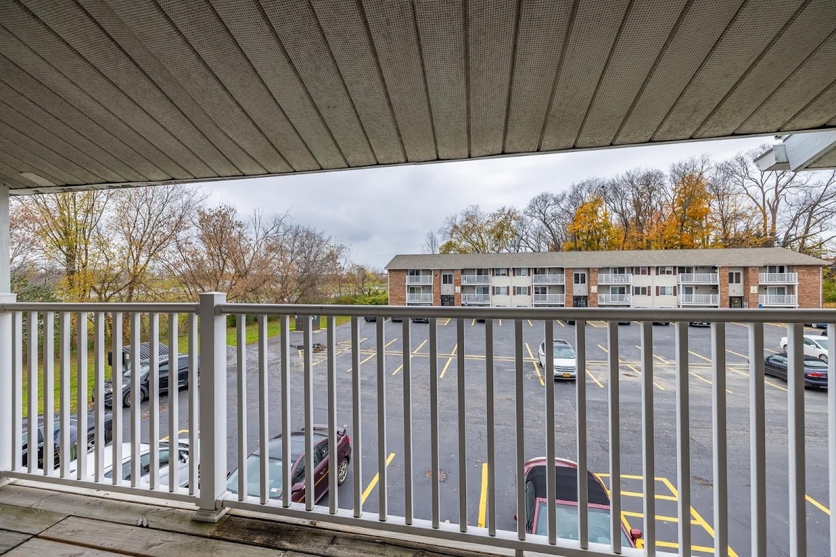 Candlewyck Apartments apartments in Utica, NY