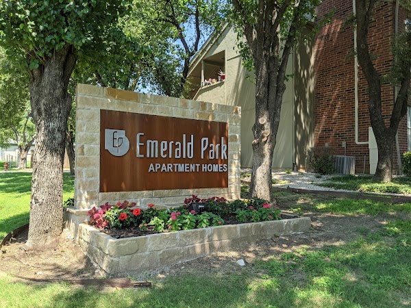 Emerald Park Apartment Homes apartments in North Richland Hills, TX