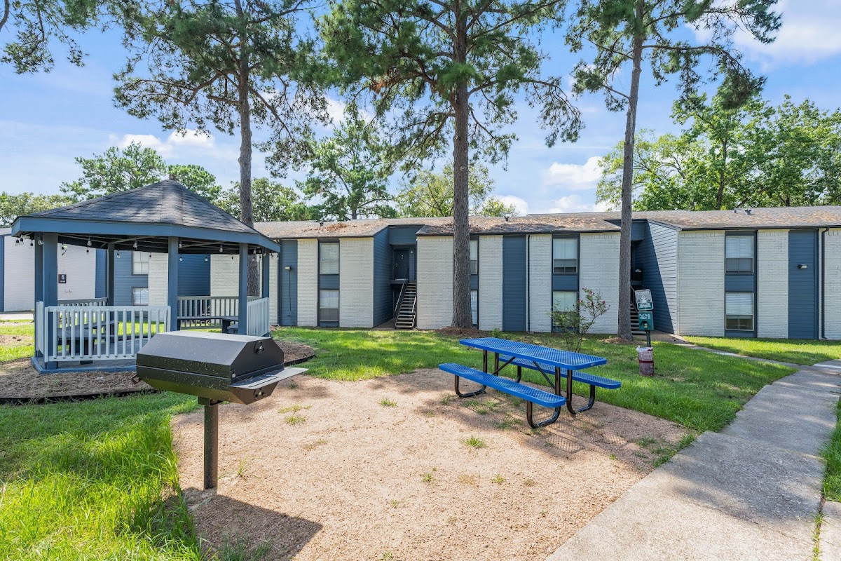 Northside Heights apartments in Conroe, TX