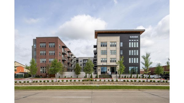 International at Valley Ranch apartments in Carrollton, TX
