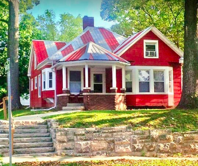 Cream & Crimson Management apartments in Bloomington, IN