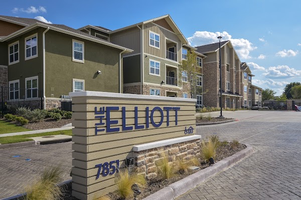 The Elliott apartments in Mansfield, TX