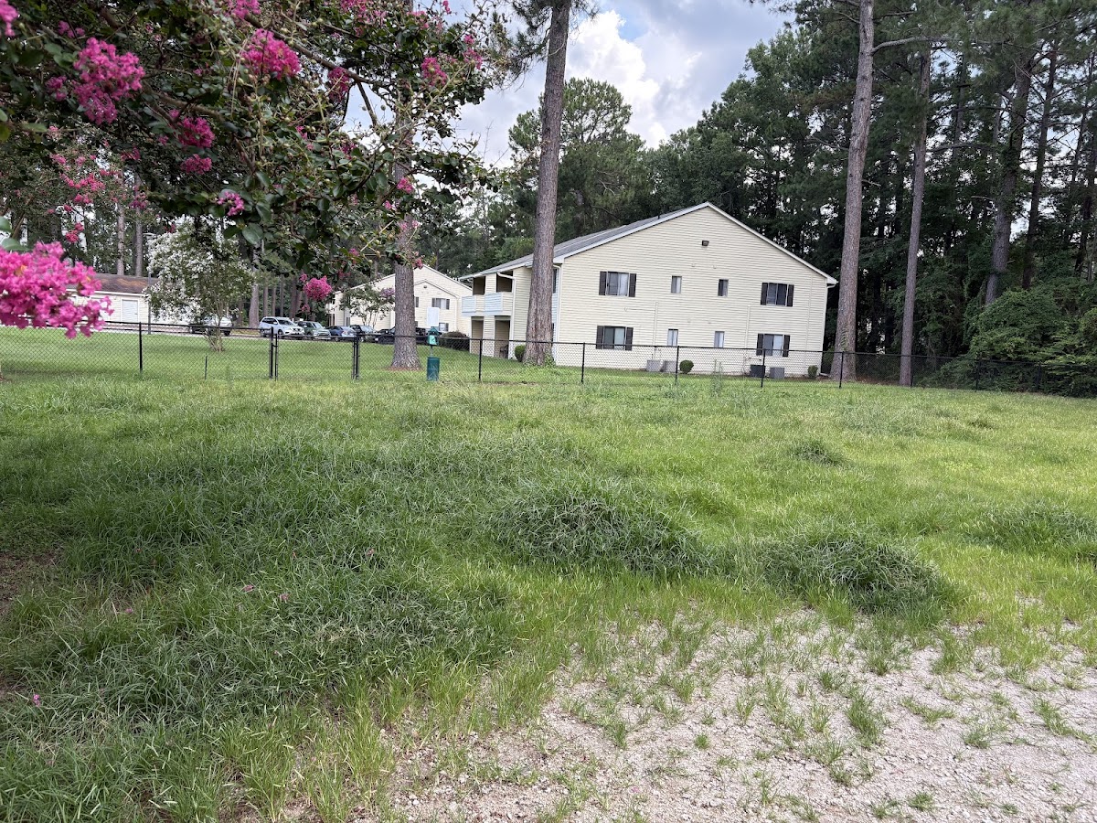 Brynn Marr Village apartments in Jacksonville, NC