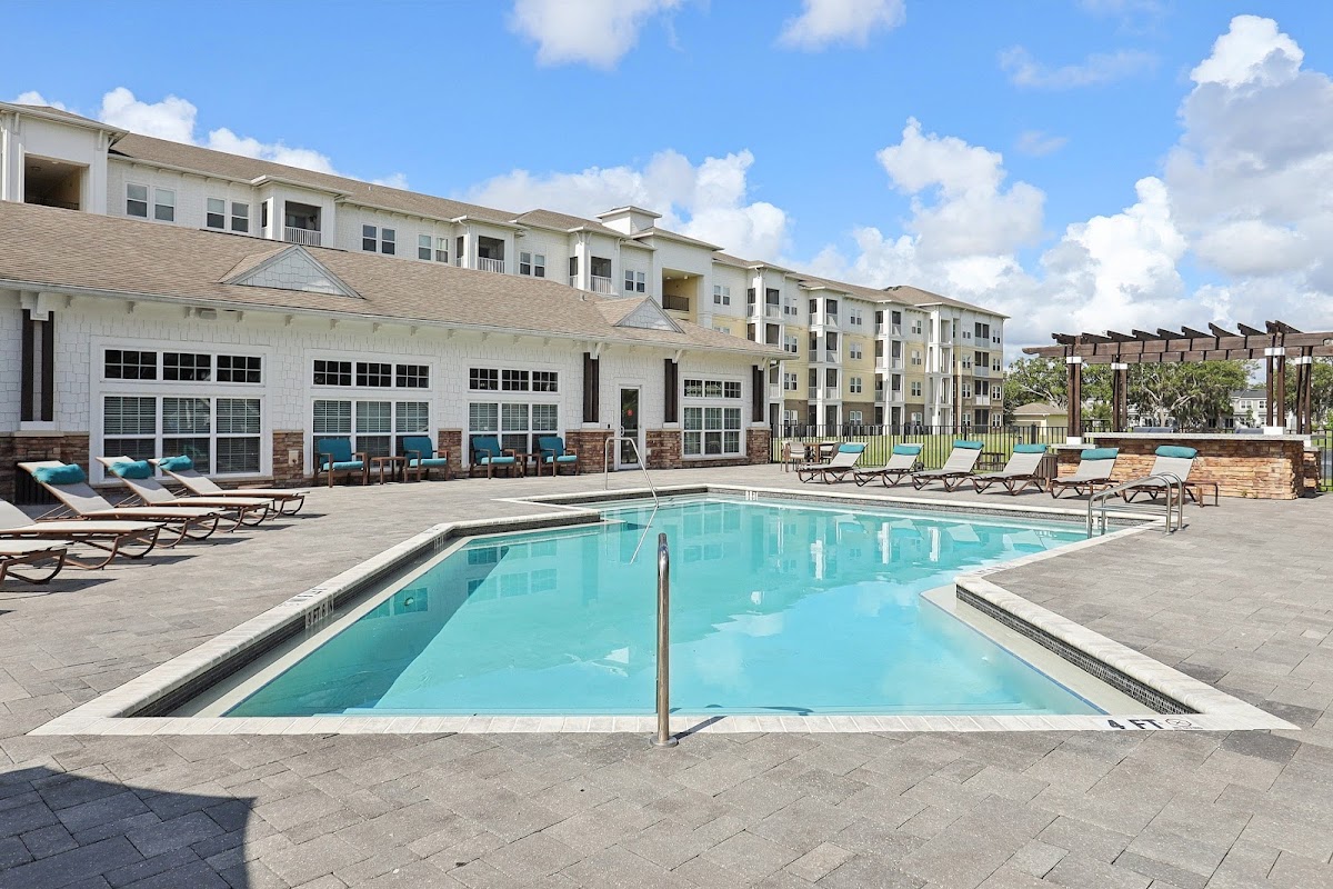 The Hamilton at Lakeside apartments in Kissimmee, FL