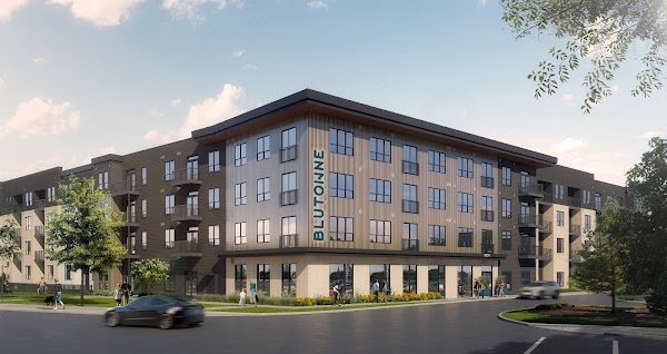 Blutowne apartments in Peoria, IL