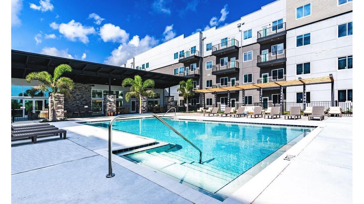 Parasol Melbourne apartments in Melbourne, FL