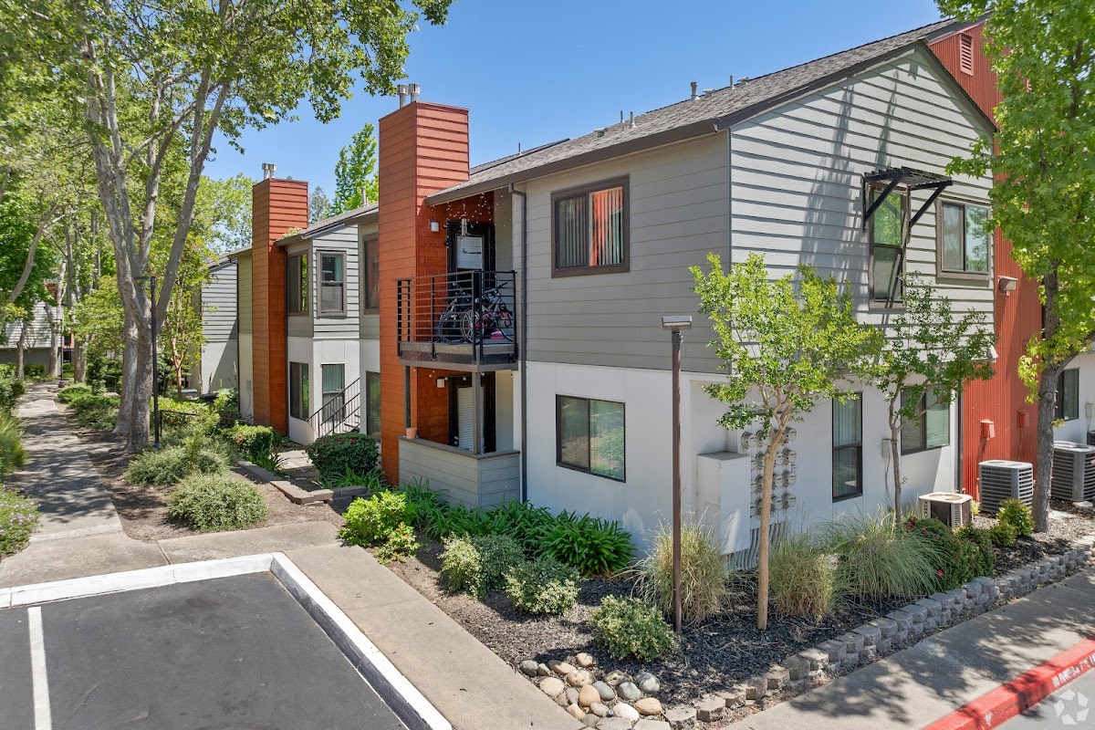 Eclipse 96 apartments in Citrus Heights, CA