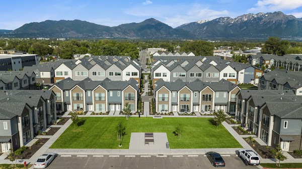 Hawthorne Townhomes apartments in South Salt Lake, UT