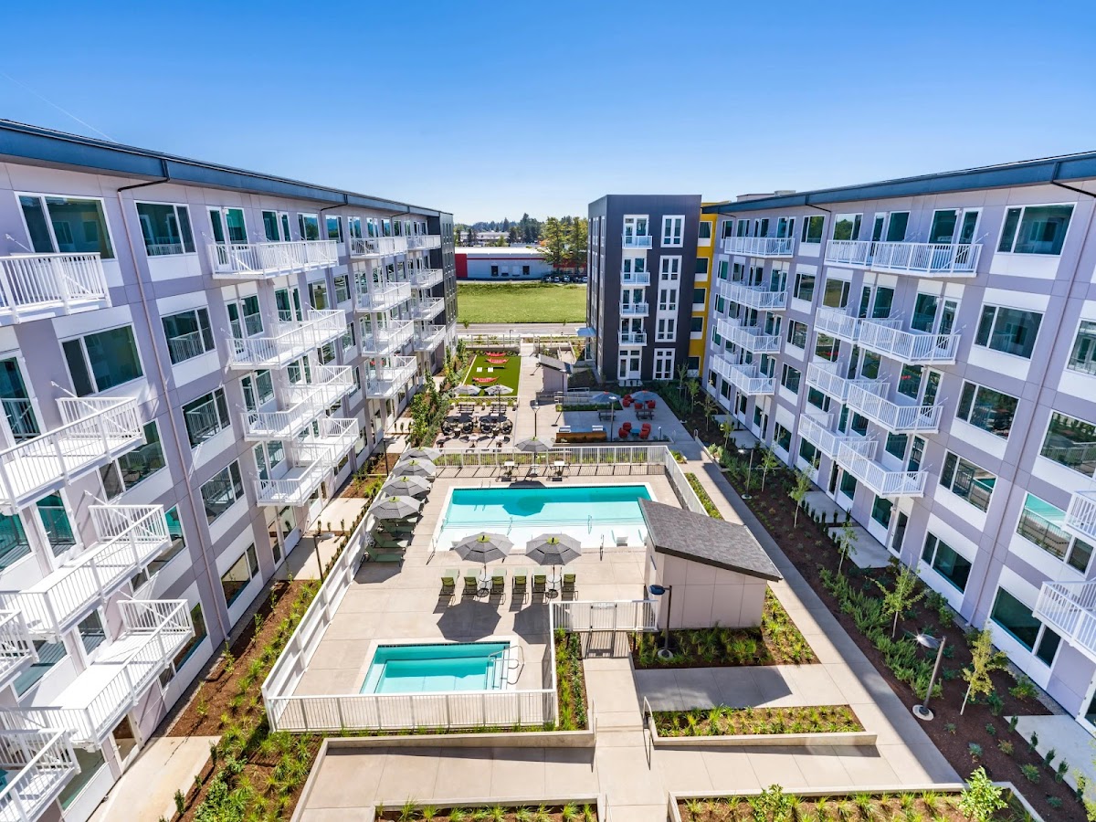 Modera Raleigh Hills apartments in Beaverton, OR