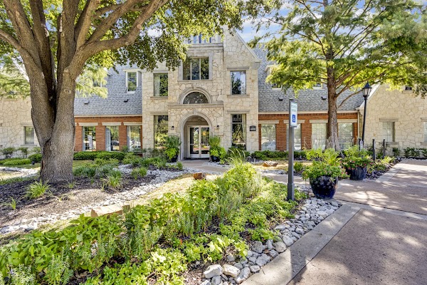 Saxon Woods apartments in Mckinney, TX