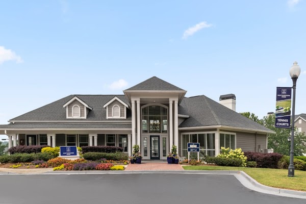 Chattahoochee Ridge apartments in Roswell, GA