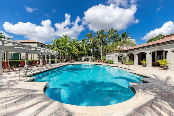Polo Glen apartments in Sunrise, FL
