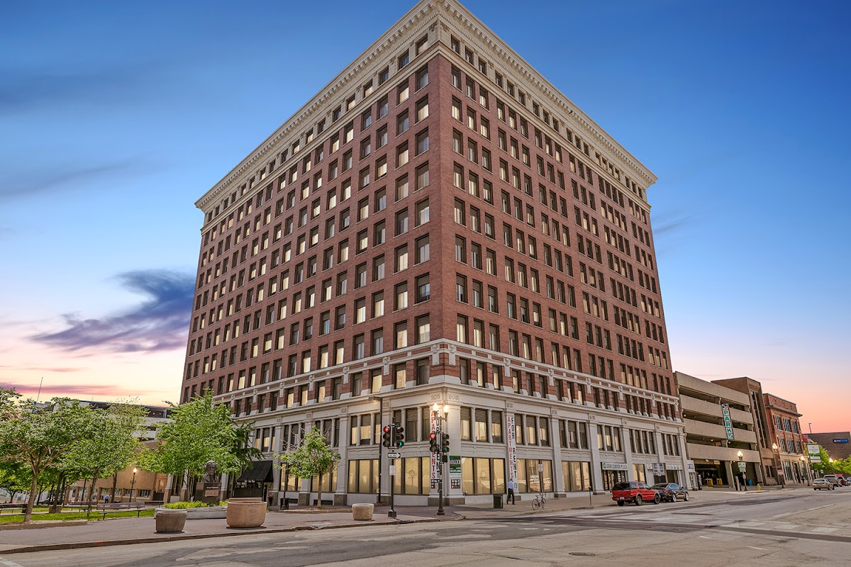 Civic Center Plaza Apartments apartments in Peoria, IL