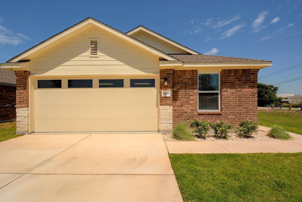 Walden Square apartments in Round Rock, TX