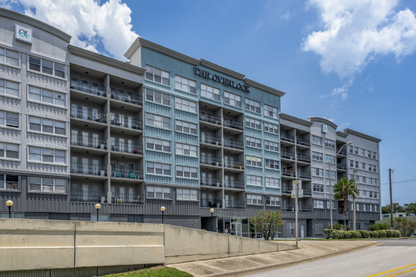 The Overlook at Daytona apartments in Daytona Beach, FL