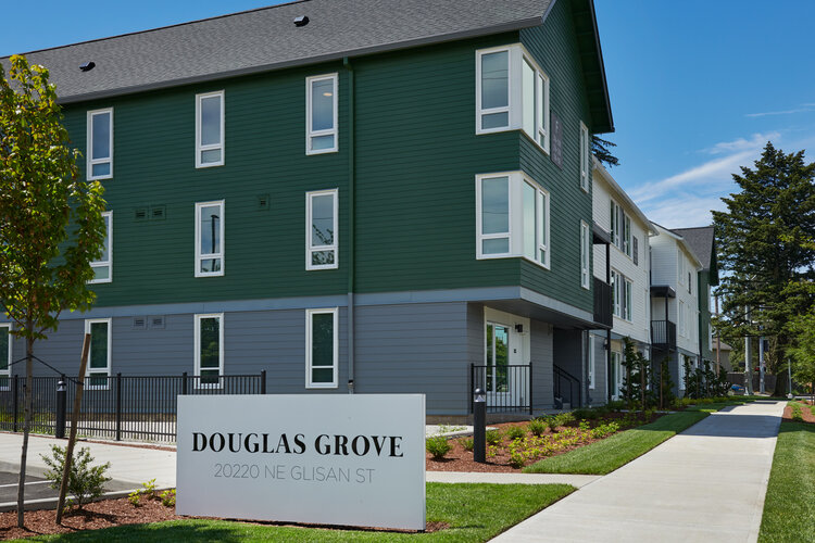 Douglas Grove apartments in Gresham, OR