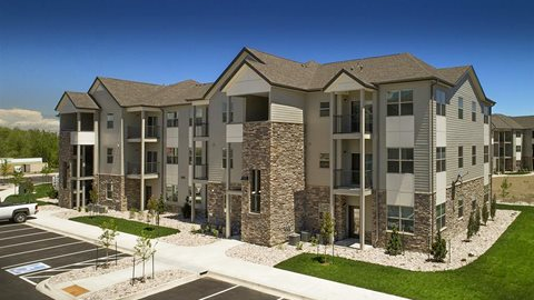 Pinyon Pointe apartments in Loveland, CO