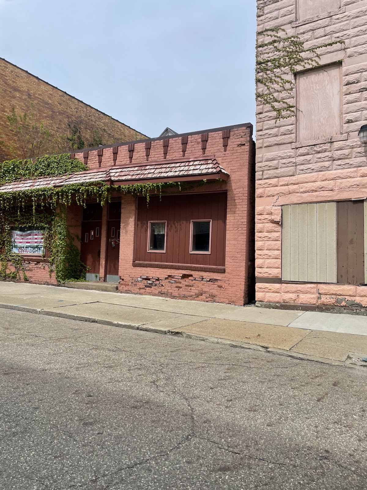 REM Commercial apartments in Canton, OH