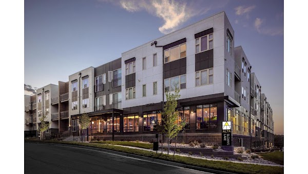 Alta Sloan's Lake apartments in Lakewood, CO