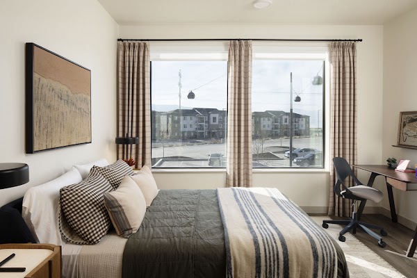 120 & 220 Bend apartments in Orem, UT