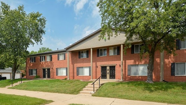 The Retreat on 6th apartments in Cedar Rapids, IA