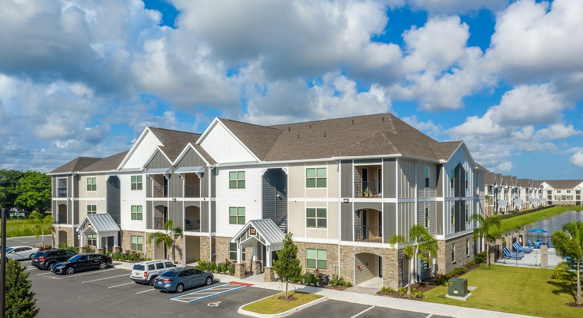 Mode at Melbourne apartments in Melbourne, FL