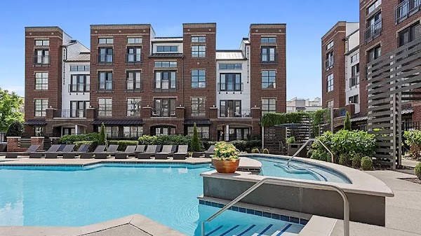 Dwell at McEwen apartments in Franklin, TN