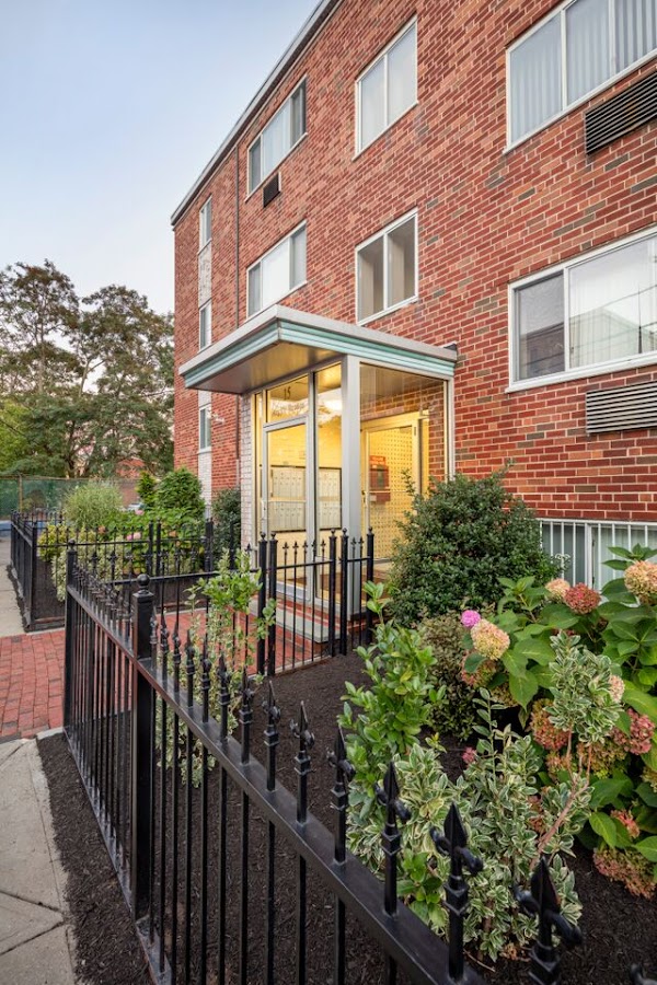 Dorset Square Residences apartments in Quincy, MA