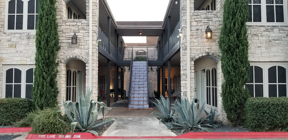 Alma Woodward apartments in Austin, TX