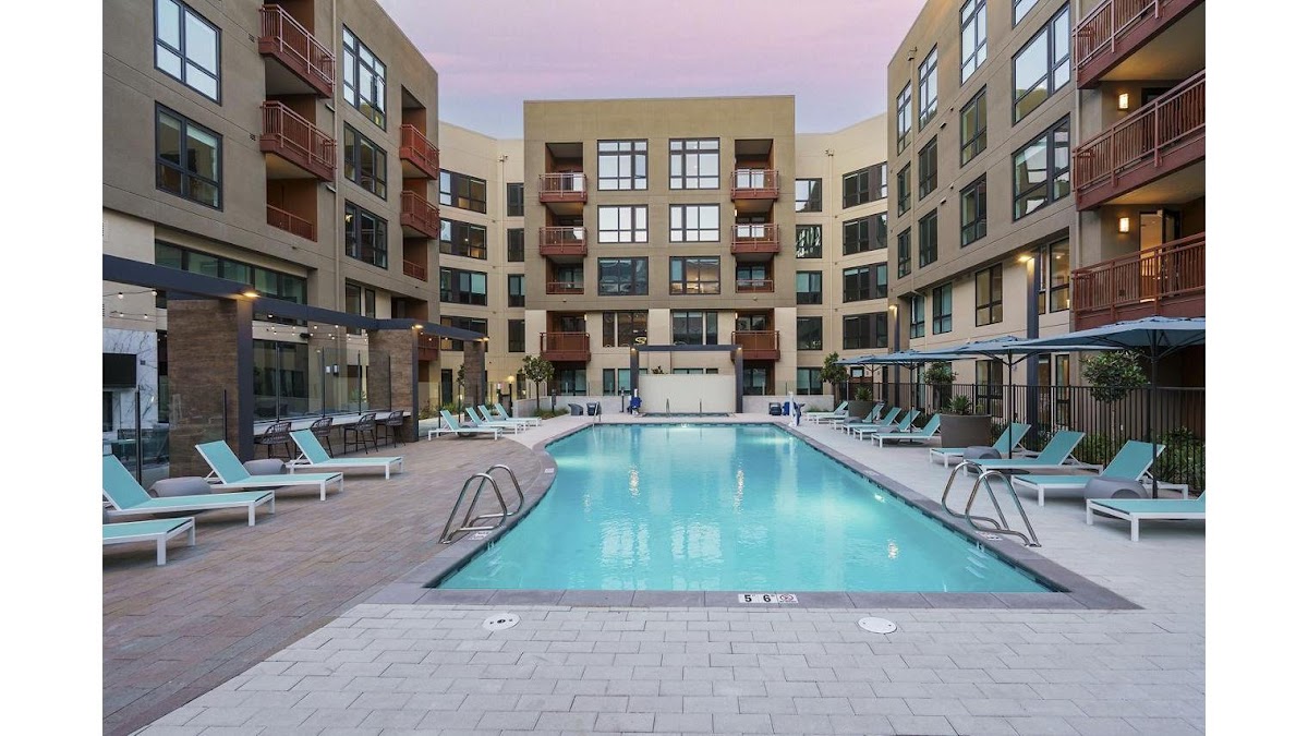 Rowe at Pear Village apartments in Sunnyvale, CA
