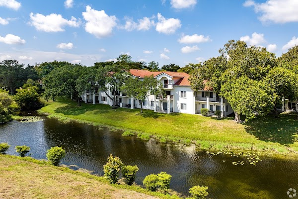 Pinebrook Pointe apartments in Coral Springs, FL