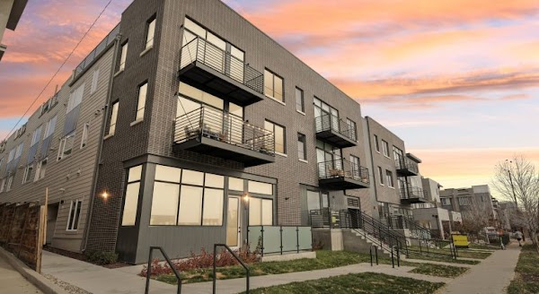 Jefferson Park 33 apartments in Lakewood, CO