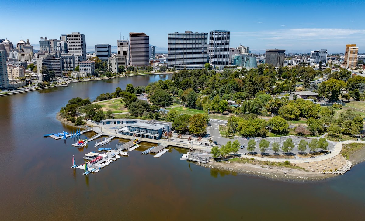 Residences at Lake Merritt apartments in Oakland, CA