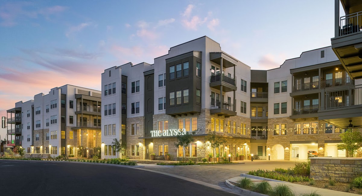 The Alyssa apartments in Tempe, AZ